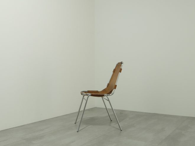 Charlotte Perriand レザーチェア | ポリゴン polygon | 撮影 Charlotte Perriand レザーチェア | ポリゴン polygon | 撮影